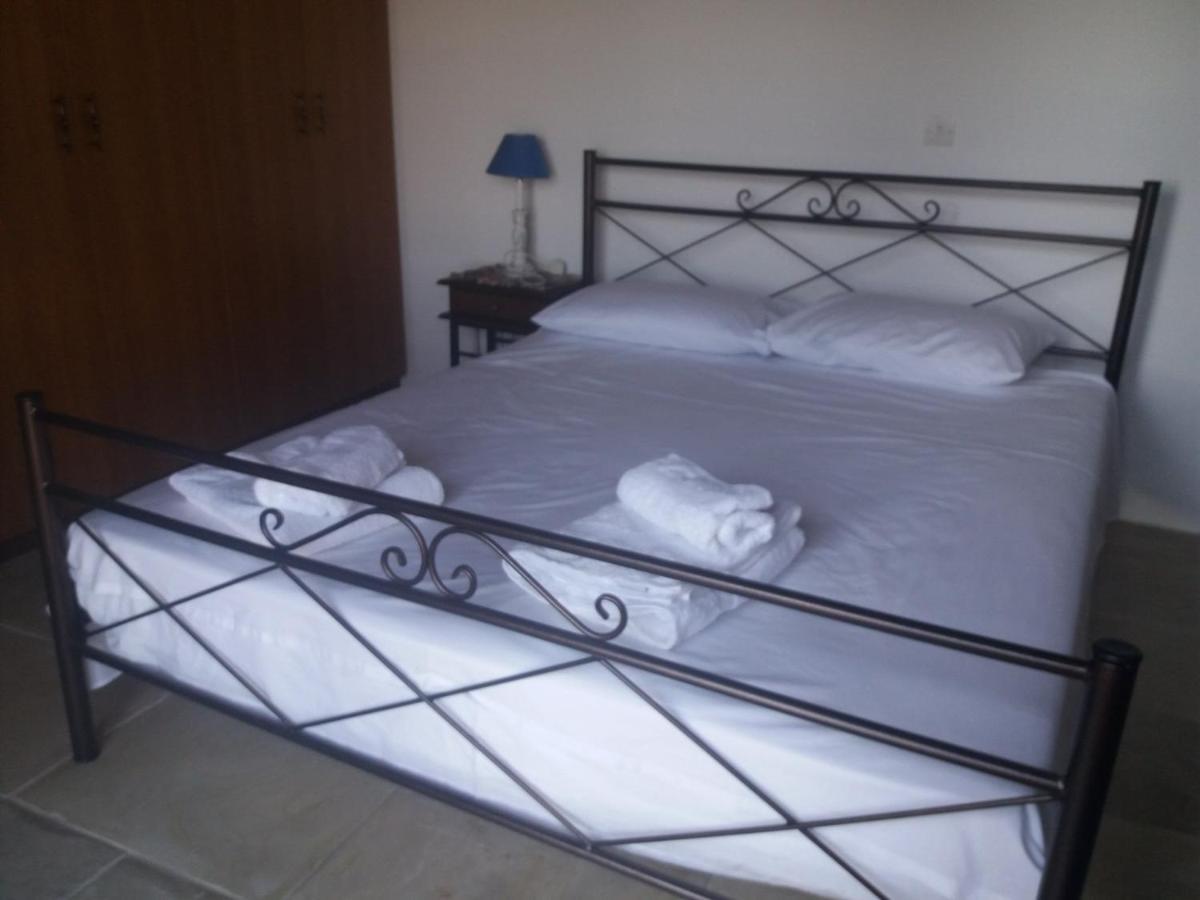 Bed and Breakfast Georgia'S House à Fyti Extérieur photo